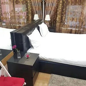 verificați disponibilitatea
