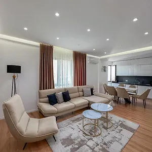 https://lux-apartment-at-arlis.albaniahotels.org